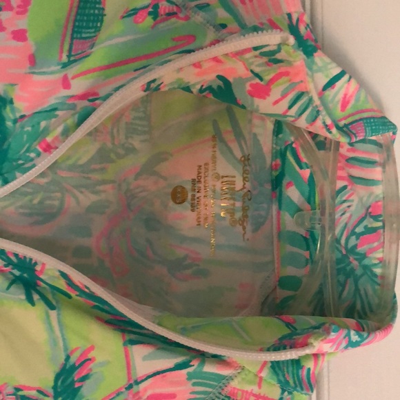 Lilly Pulitzer jacket in excellent condition, only worn couple of times - Picture 3 of 4